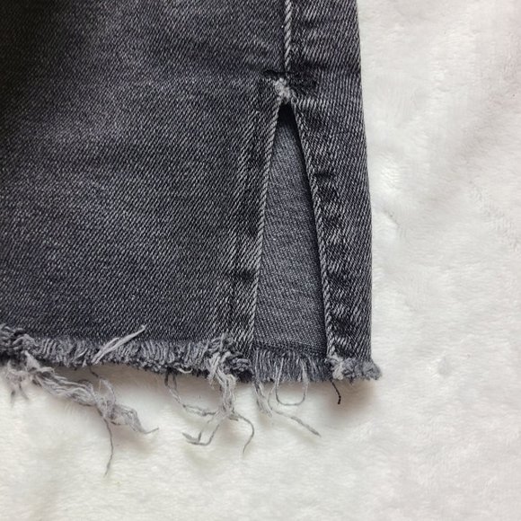 BDG Denim Tom Girl Mid Rise Frayed Hem Distressed Jean Shorts Size 28 - Picture 8 of 13